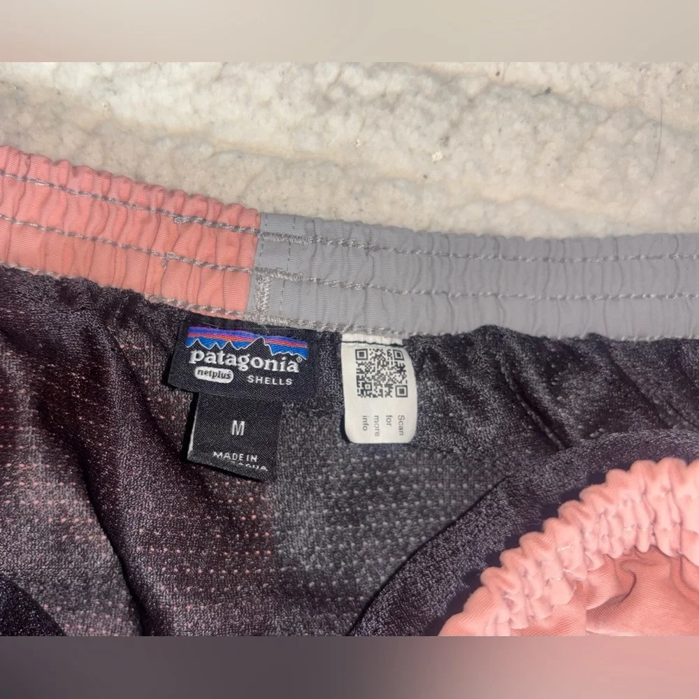 Patagonia Grey & Salmon Pink Color Block Swim Trunk Shorts Size: Medium